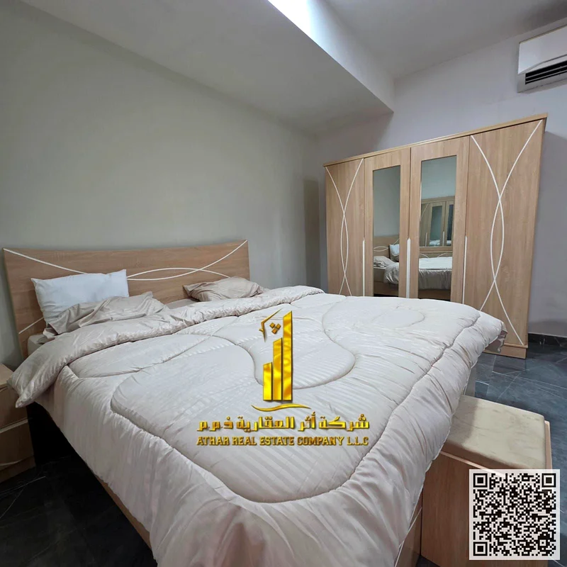استوديو كبير وفاخر وعالي الجودة مفروش بالكامل للإيجار الشهري في الرشيديّة 2، خلف قصر الحاكم وقريب من حديقة السيدات63838457335171110