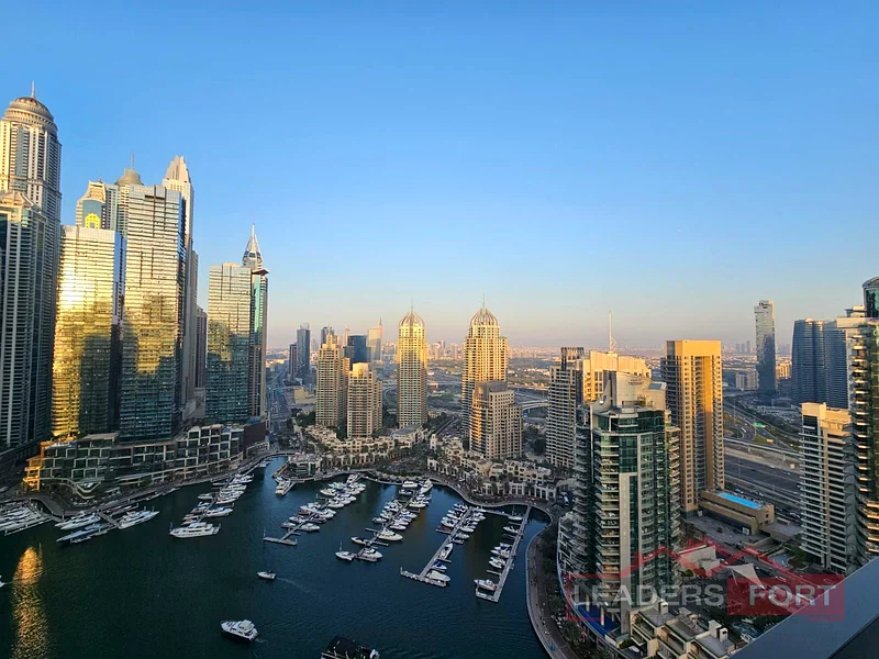 شقة من 3 غرف نوم للإيجار في بناية رقم 9، مارينا دبي | طابق عالي | 4 حمامات | 4 شيكات63774514544129110