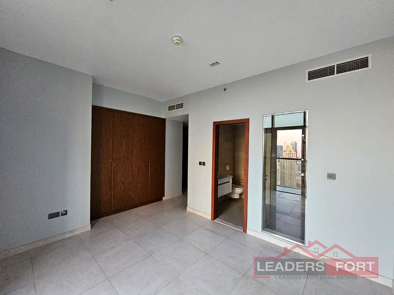 شقة من 3 غرف نوم للإيجار في بناية رقم 9، مارينا دبي | طابق عالي | 4 حمامات | 4 شيكات63774514544129111