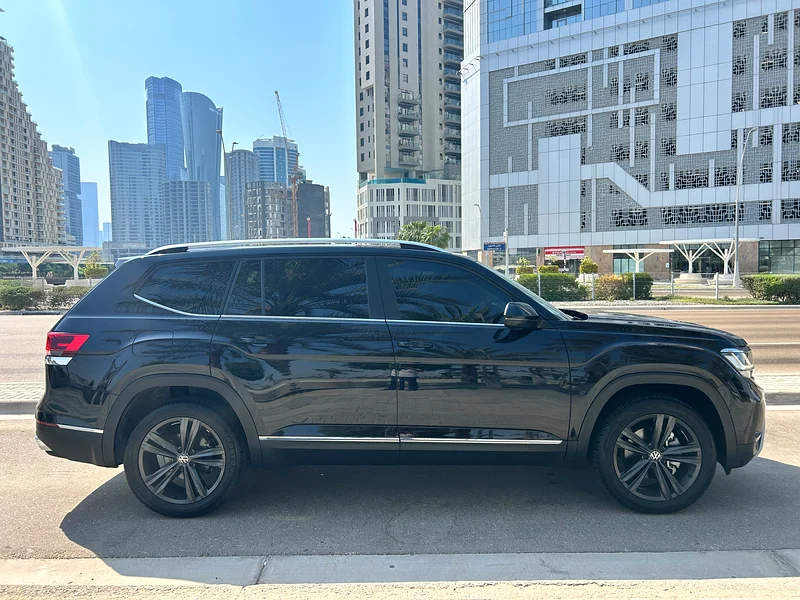 Teramont-Highline-V6-4 Motion-GCC-full Agency Service history-under warranty-zero Accidents63612061142785113
