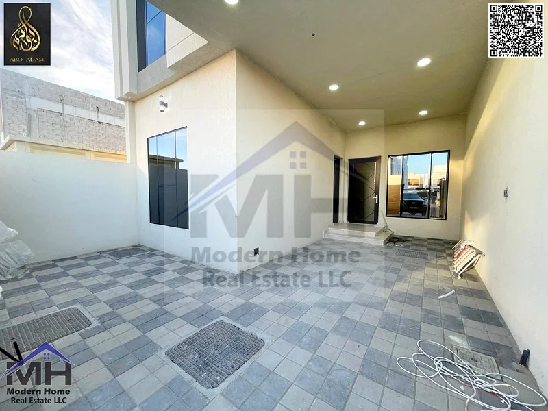 At a price inclusive of fees, own a villa with roof in Ajman, freehold, super deluxe finishing, in front of services, opposite Azha Community63900283590146111