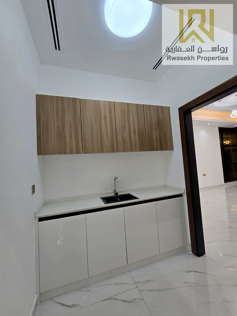 فيلات للبيع في بهية عجمان  مساحة الأرض 3014 قدم  مساحة البناء 3500 قدم   5 غرف، مجلس وصالة، غرفة خادمة، تكييف مركزي، مكيفات63881594334721111