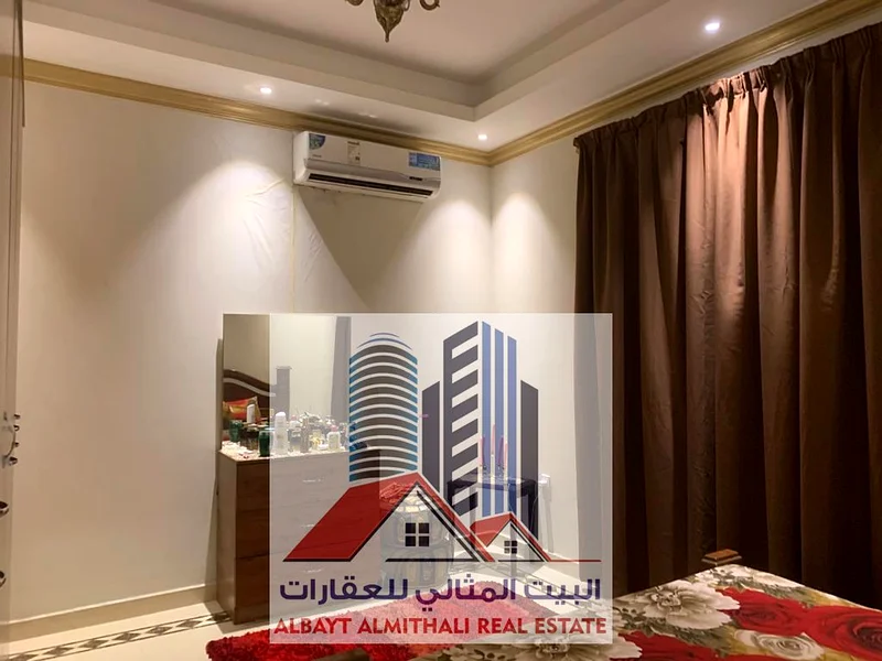 🏡✨ فيلا للإيجار ✨🏡  📍 الروضة 1 – عجمان 📌 موقع متميز، قريب من المدارس والأسواق وجميع الخدمات  ميزات الفيلا:  🛏️ 4 غرف نوم رئيسية  🛋️63722447482625114