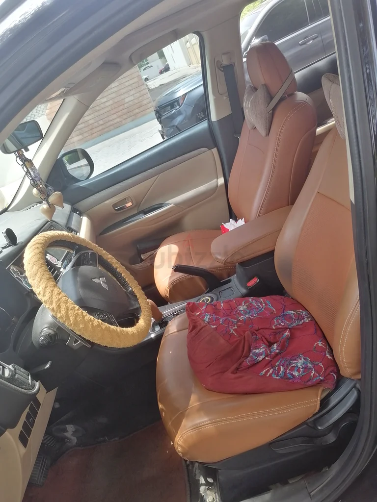 Mitsubishi Outlander 2014 for sale (first owner, good condition and performance)63612068262145111