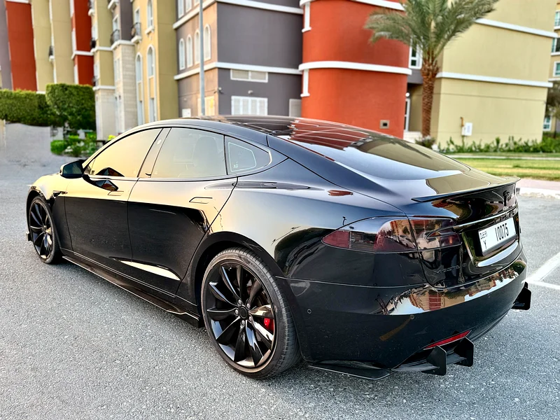 TESLA MODEL S PERFORMANCE / 2017 / GCC / ORIGINAL PAINT / 2 KEYS63613467311874114