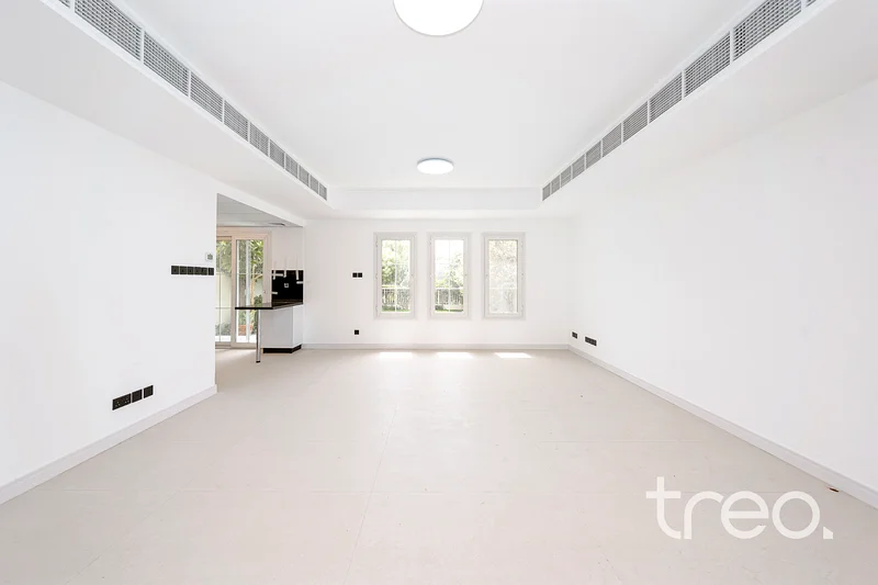 Lake view | Upgraded | Type 3M | VOT63922512561026111