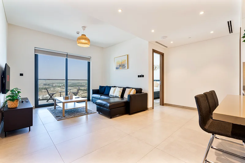 Chic 1BR w/ Balcony View, Gym, Pool & Kid-Friendly | Furnished | Flexible term63830359576961110