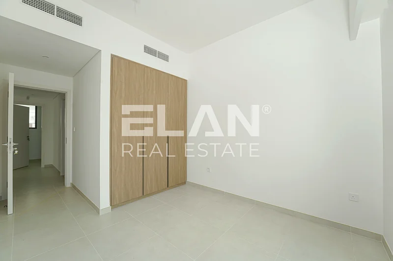 Vacant and Ready | Family Community | Modern63654981101953113