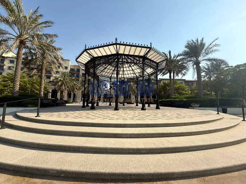 بيع مرهق | شاغر | فناء كبير63915361752705114
