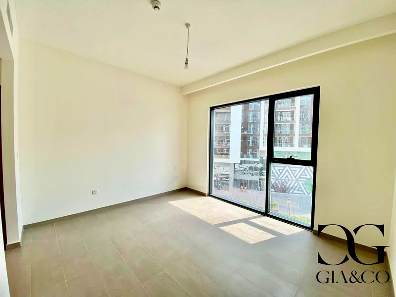 Vacant On  Transfer | Direct Park Access | Spacious64043459958018113
