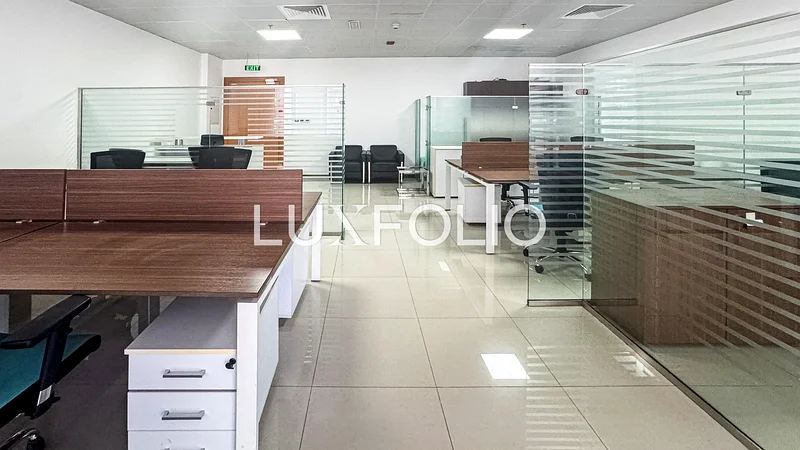 1 x Parking | Furnished | Canal Views63621017516545111