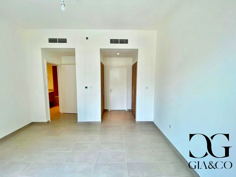 Direct Park Access | Spacious | Chiller Free63754624767489114