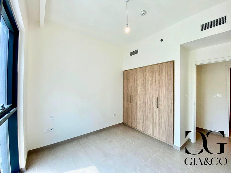 Direct Park Access | Spacious | Chiller Free63754624767489113