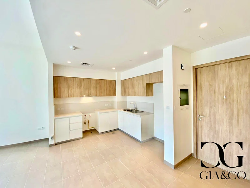 Direct Park Access | Spacious | Chiller Free63754624767489112