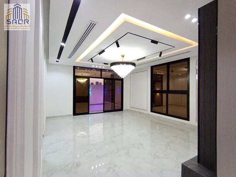 4 bedroom villa with 2 halls and a swimming pool, freehold, no annual service fees, at a price including fees63911828143361113