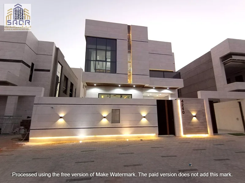 4 bedroom villa with 2 halls and a swimming pool, freehold, no annual service fees, at a price including fees63911828143361111