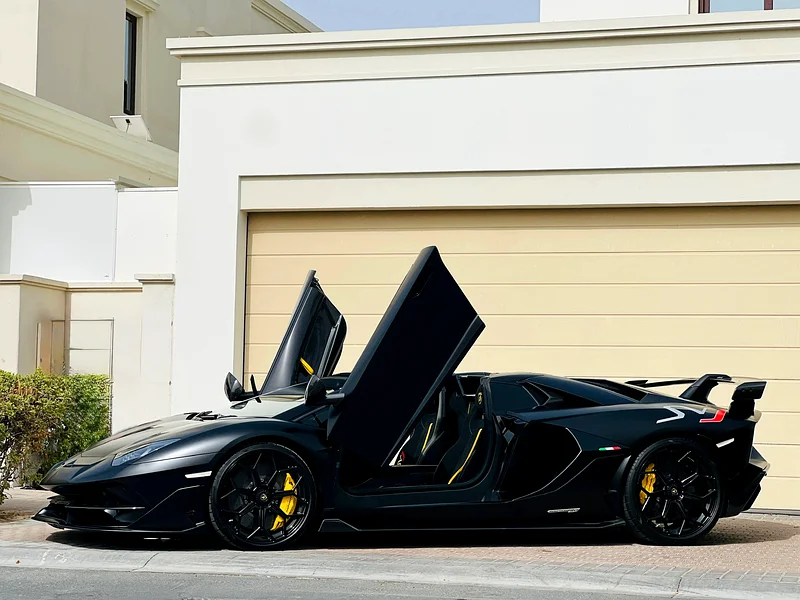 1 of 800 - The ULTIMATE SVJ 2021 Roadster63613467530497111