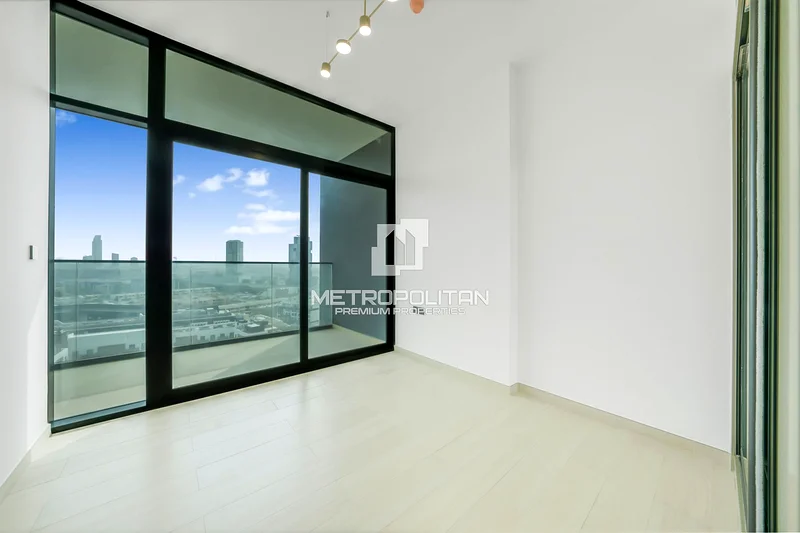 Prime Location| Brand New | Mid Floor | Open View63781309527811111