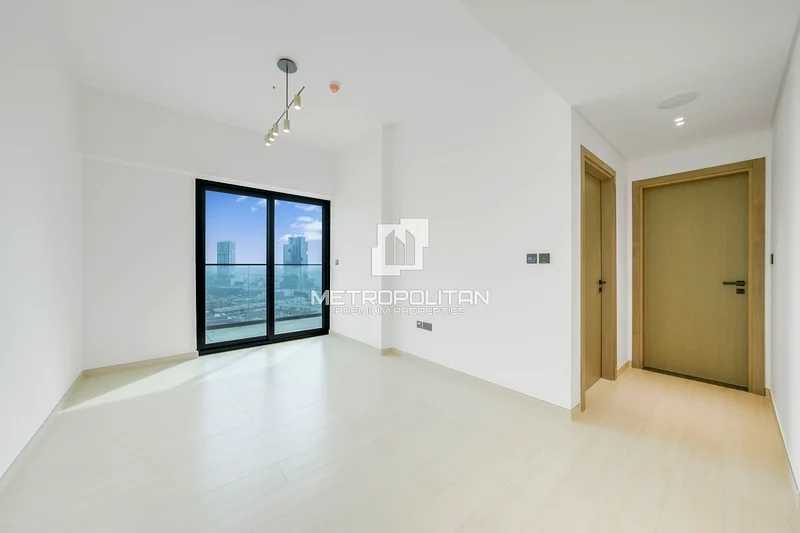 Prime Location| Brand New | Mid Floor | Open View63781309527811113