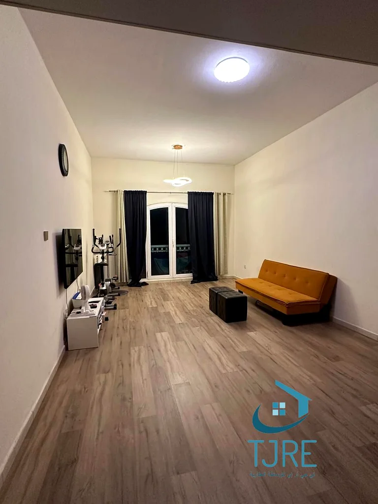 Upgraded | Vacant on Transfer | Prime Location63935661342082110