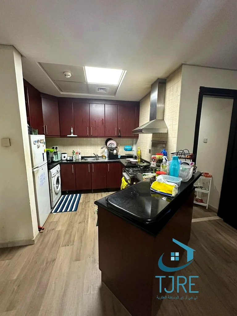Upgraded | Vacant on Transfer | Prime Location63935661342082112