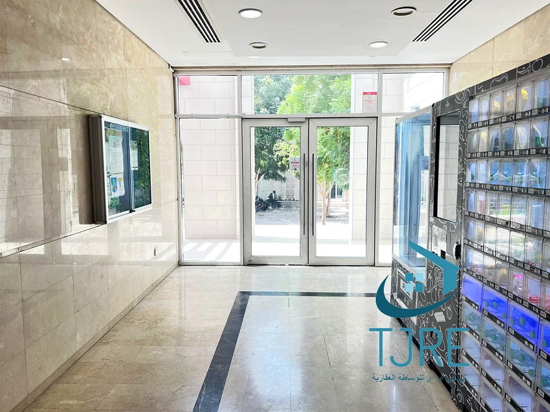 Upgraded | Vacant on Transfer | Prime Location63935661342082114