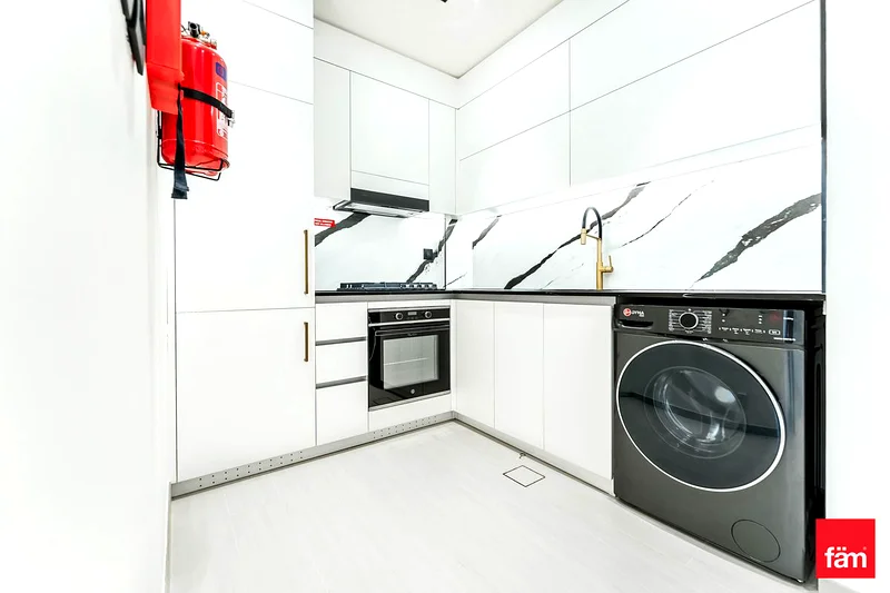 PRIME LOCATION/BURJ VIEW/LUXURY/MID FLOOR63793904323203114