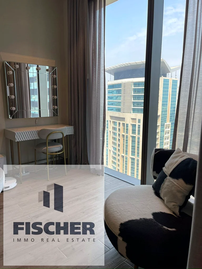 High Floor I Furnished Modern Unit I Prime Location64040143490562114