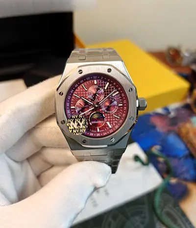 Luxury Audemars Piguet Royal Oak Watch - Unique Design
