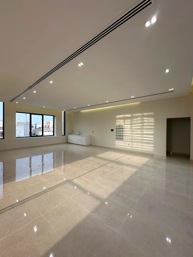 Brand new! Modern villa ( 5 bed room+2 living room +majlis+dining room+kitchen +maid room+store+parking63654979026050113
