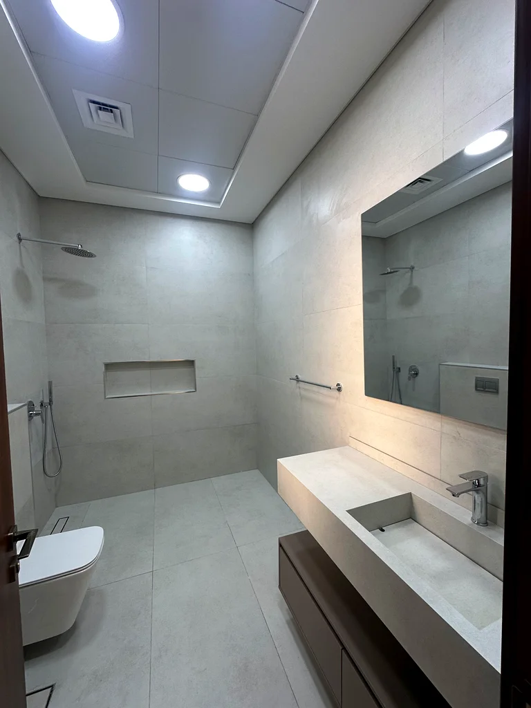 Brand new! Modern villa ( 5 bed room+2 living room +majlis+dining room+kitchen +maid room+store+parking63654979026050112