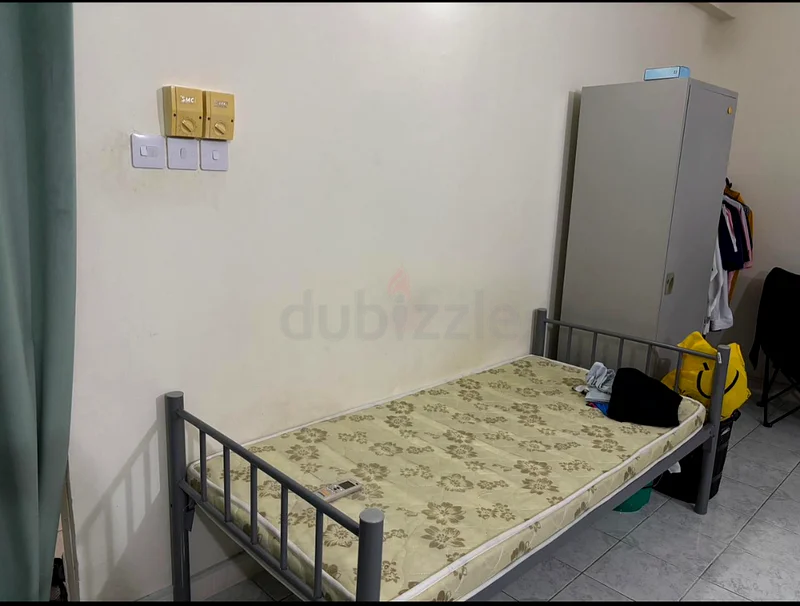 مشاركة غرفة نوم للعزاب التنفيذيين بالقرب من محطة مترو دافزا63797494159873110