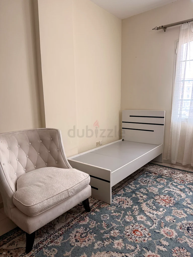 مساحة سرير تنفيذية فقط للمسلمين63798123815681111