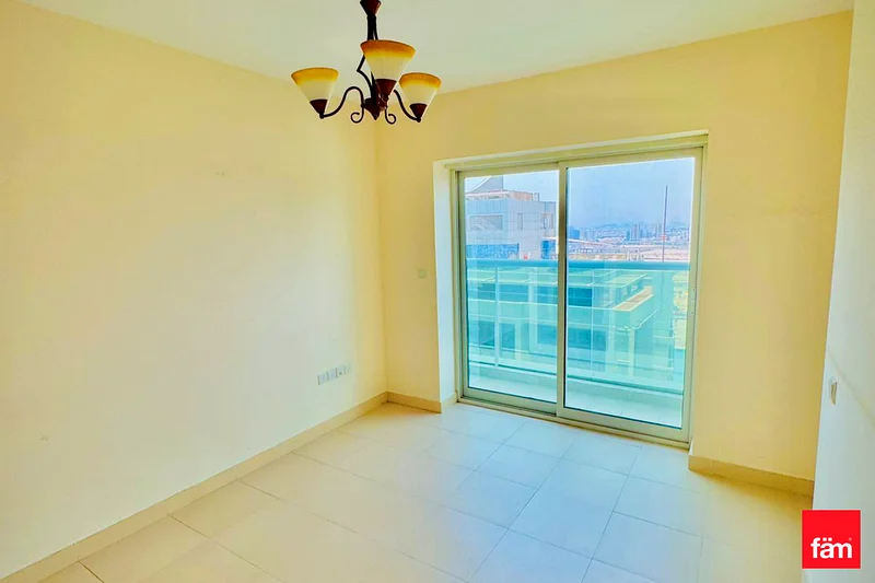 واسع | طابق عالي | جاهز للانتقال63654981286659113
