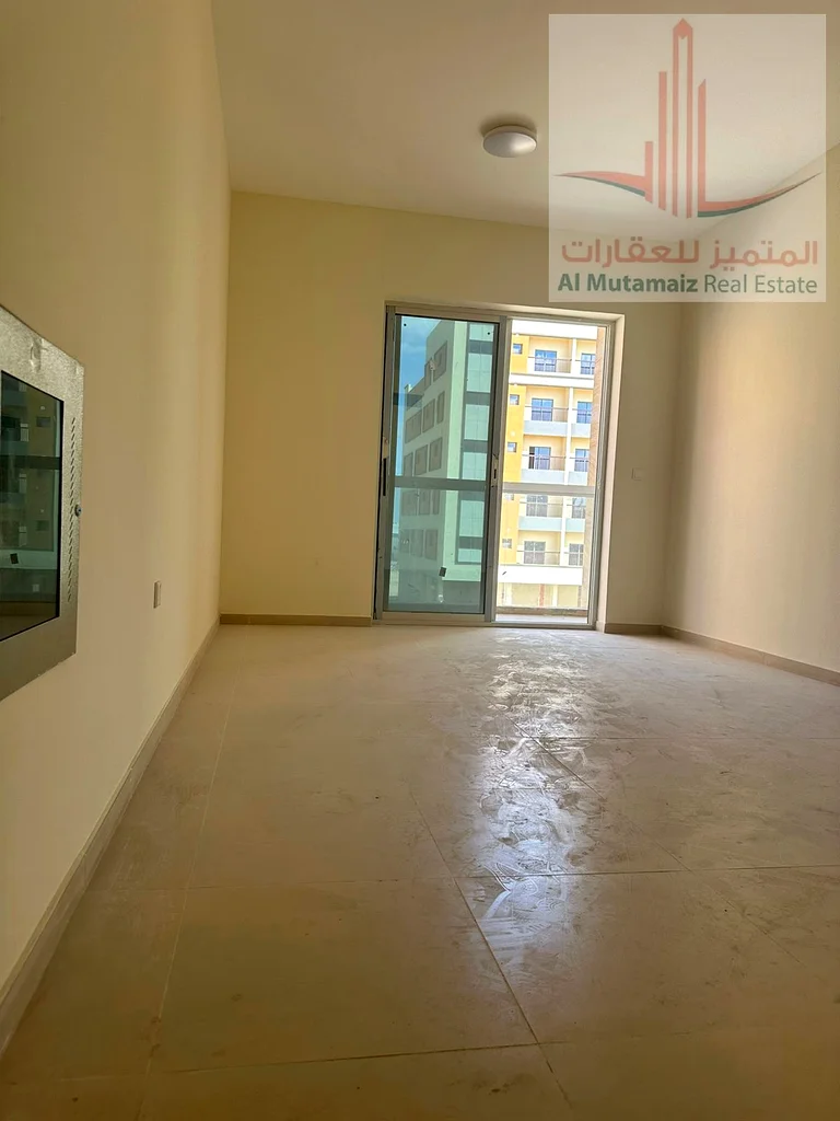 غرفتان وصالة للإيجار السنوي للمقيم الأول، تشطيبات ممتازة، بسعر رائع63809770995203114