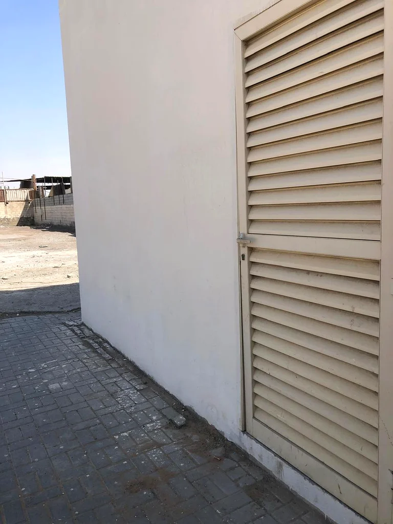 20000 SQ.FT  OPOEN LAND // CONCRETE -ROAD BASED  FLOORING // SEWA -23KW// 1 OFFIC// CLOSE TO MAIN ROADE63622816251011114