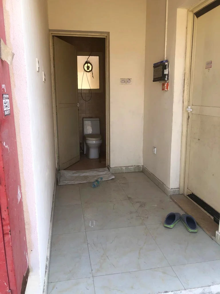 20000 SQ.FT  OPOEN LAND // CONCRETE -ROAD BASED  FLOORING // SEWA -23KW// 1 OFFIC// CLOSE TO MAIN ROADE63622816251011113