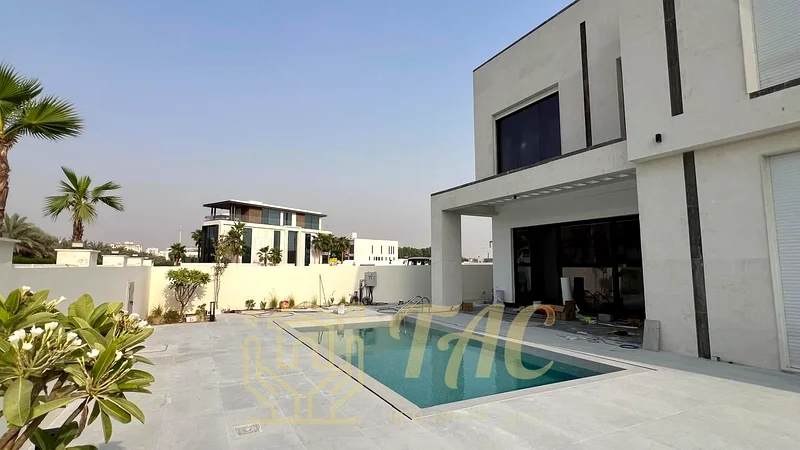 فيلا فاخرة جديدة للإيجار في ند الشبا 3 لعشاق المساحات الواسعة والذوق الرفيع. تشطيب ممتاز جدًا.63808758525059110