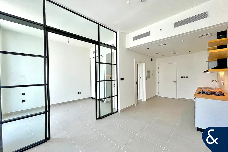 Great Investment | Pool View | Open Plan64044326343042113