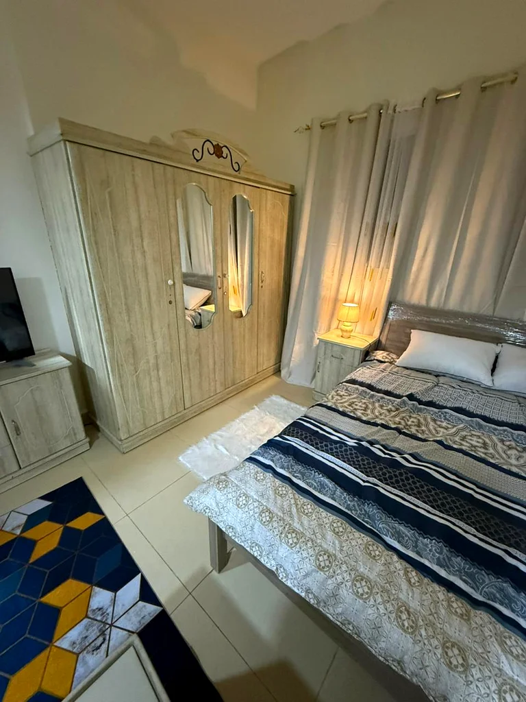 قريب من وسط مدينة عجمان وشارع الشيخ خليفة63711781397507114