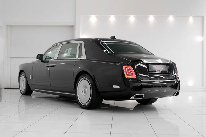 2025 ROLLSROYCE PHANTOM EWB / GCC / RECLINING SEATS /  DEALER WARRANTY63612065134593112