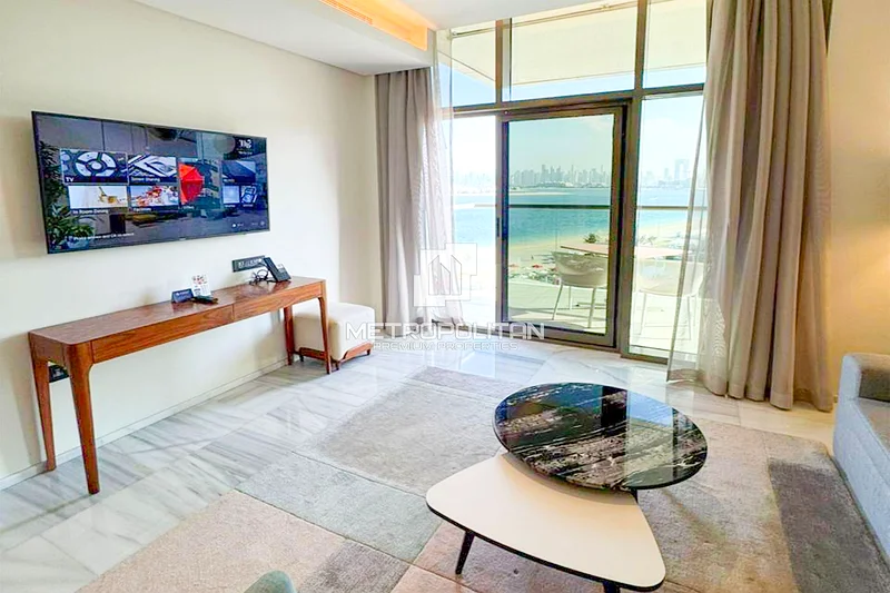 Stunning Full Palm and Sea View | Prime Location64010115335810110