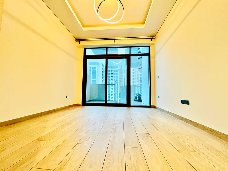عرض ساخن // شقة ب studio واسعة بسعر 52 ألف إيجار مع أجهزة مطبخ63740299666433110