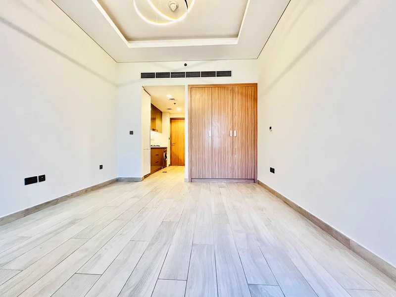 عرض ساخن // شقة ب studio واسعة بسعر 52 ألف إيجار مع أجهزة مطبخ63740299666433113