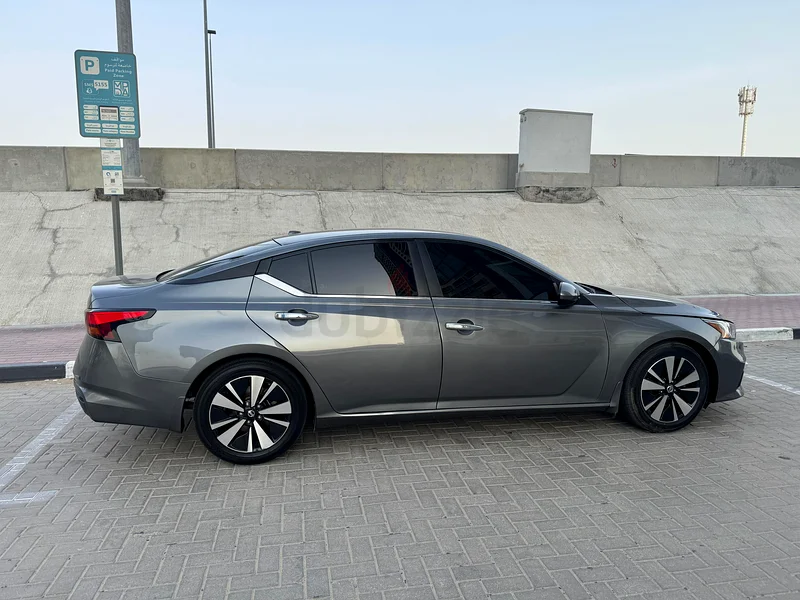 نيسان ألتيما 2019 نظيفة للبيع63613131220354114