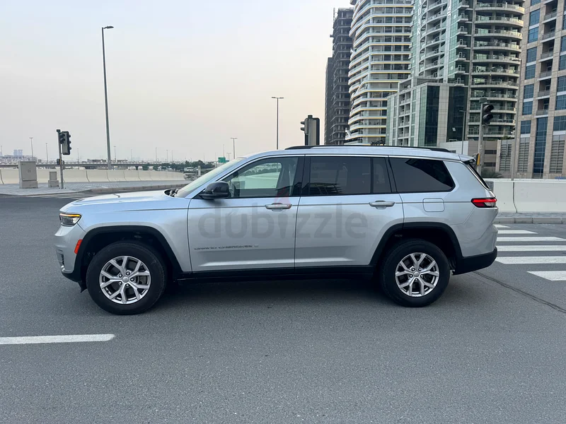 Jeep Grand Cherokee L limited 7 seaters Very low kilometer63612070608641112