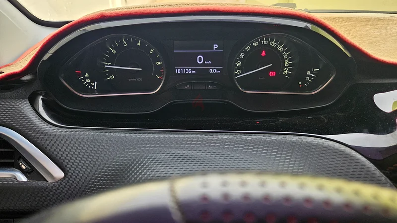 بيجو 208، جي تي لاين، مواصفات خليجية، خيار كامل63613735048066111