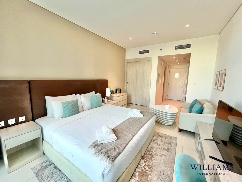 VACANT | HIGH FLOOR | INFINITY POOL63752265921667111