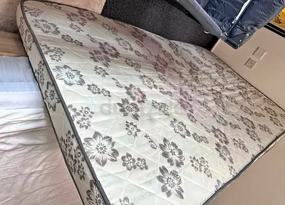 Brand new King size 180x200 cm medicated Mattress