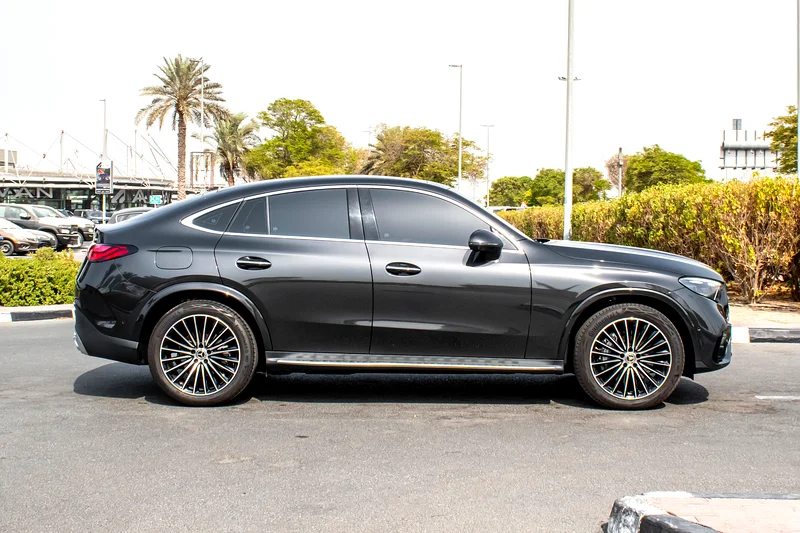 GLC 200 coupe 2024 GCC New shape63612088075395113